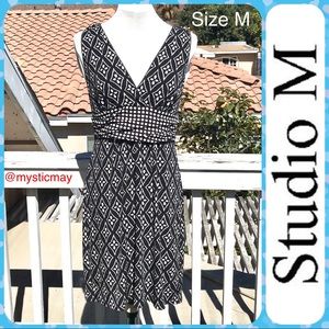 Vintage 2000s STUDIO M Black & White Sleeveless Diamond Print Midi Dress Size M